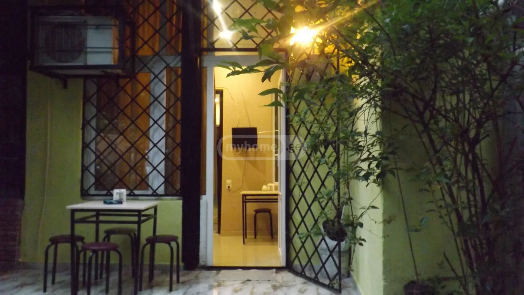6 Room Hotel For Rent In Vera view 9