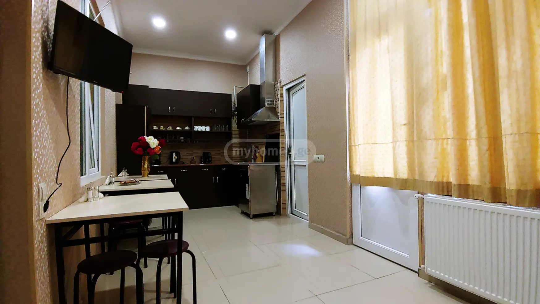 6 Room Hotel For Rent In Vera view 6