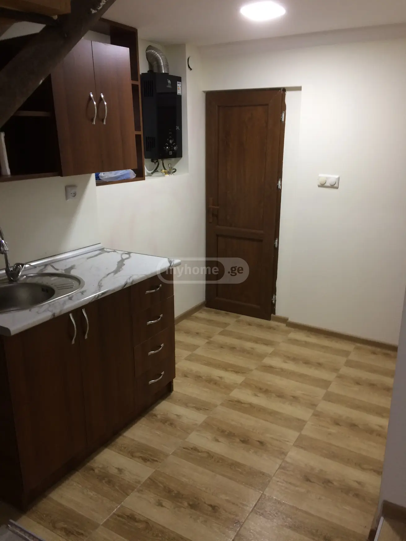 4 Room Apartment For Rent In Akhmeta view 9