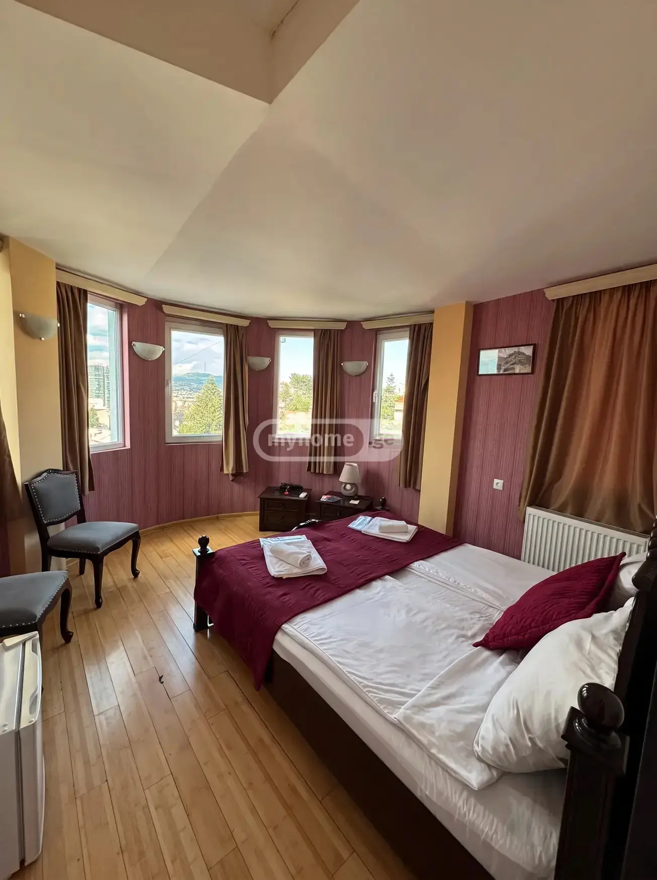 10+ Room Hotel For Sale In Mtatsminda view 12