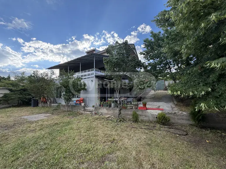 8 Room Country House For Rent In Tsavkisi view 3