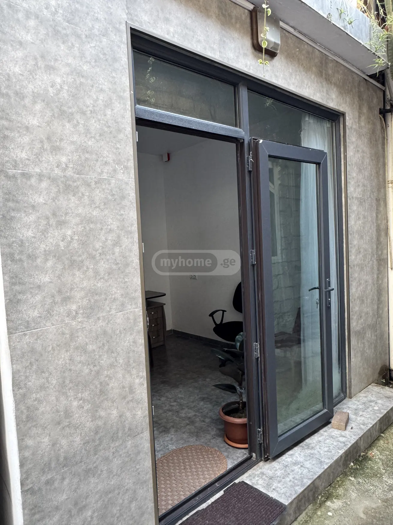 Office Commercial Area For Rent Bagrationis Ubani, In Batumi view 1