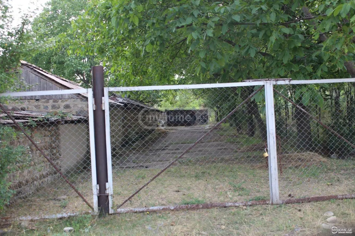 7 Room Private House For Sale view 16
