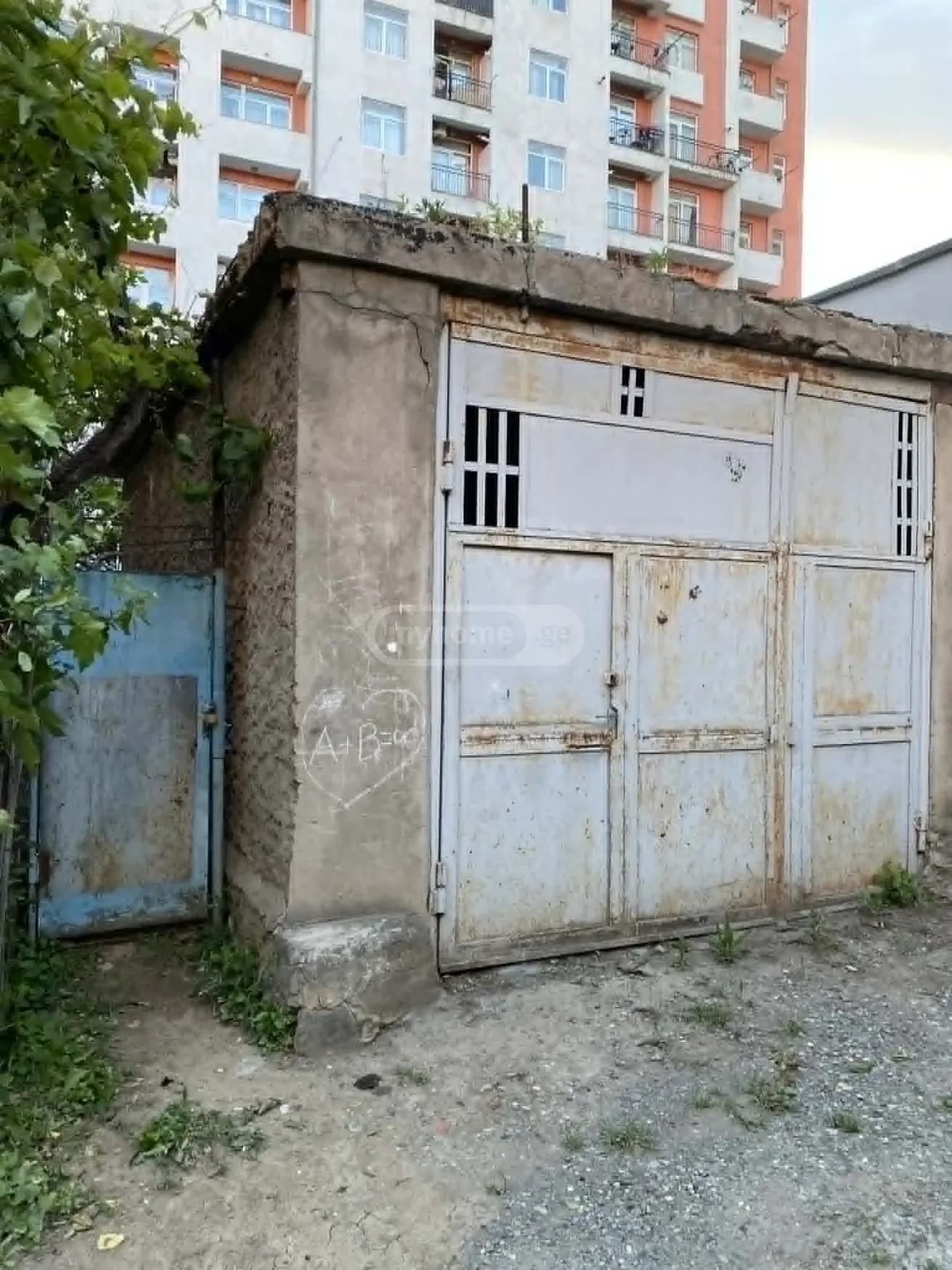 Garage Commercial Area For Sale In Gldani view 3
