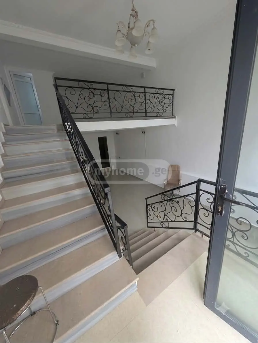 Special Commercial Area For Rent In Old Batumi District, In Batumi view 2