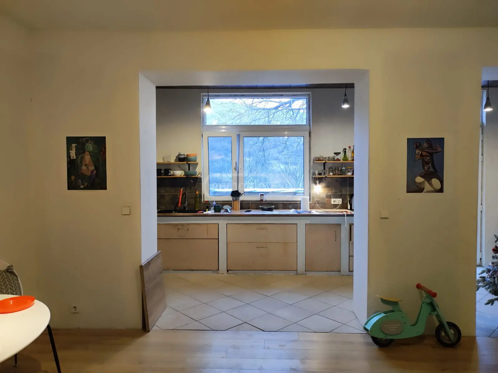 7 Room Private House For Sale view 6