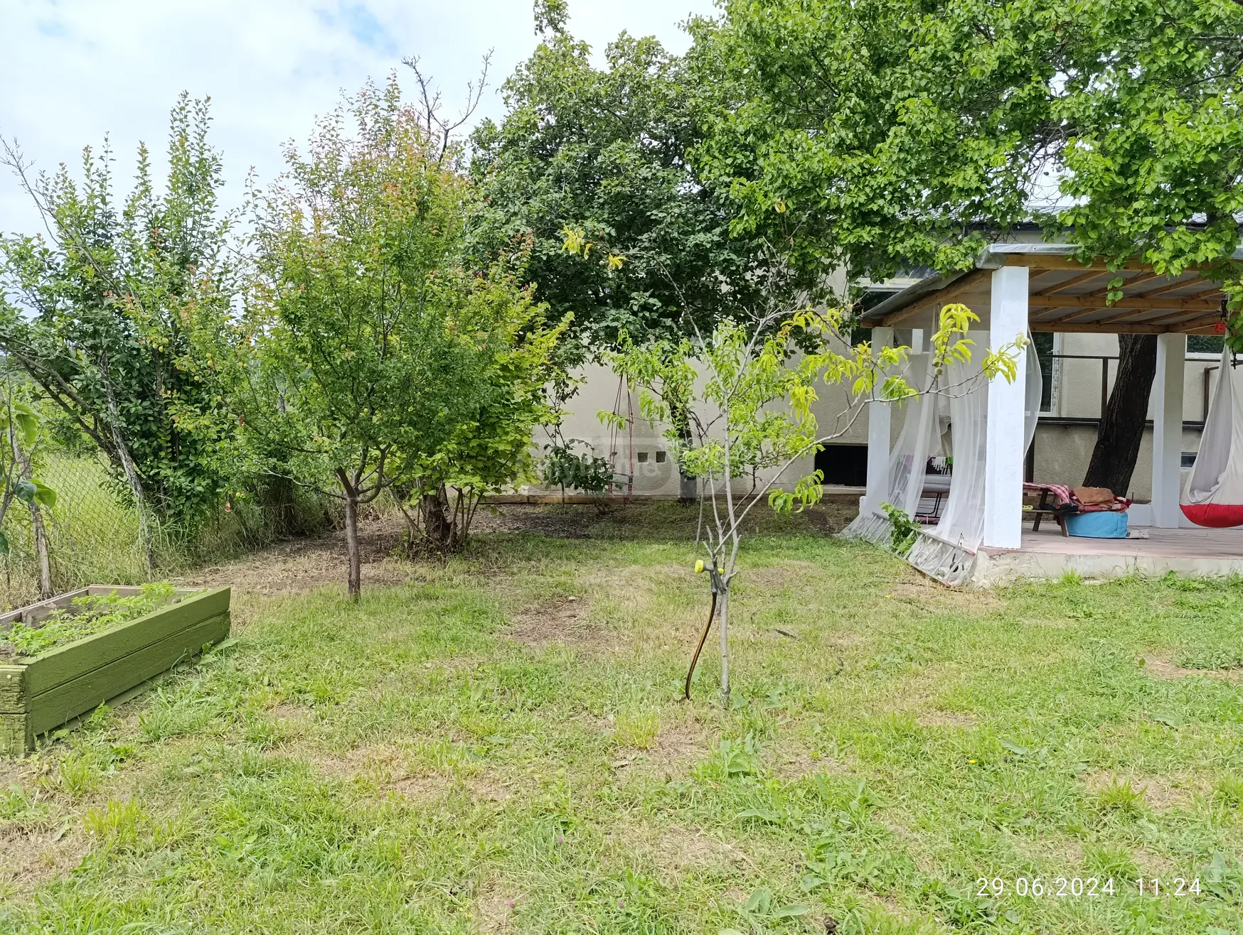 7 Room Private House For Sale view 2