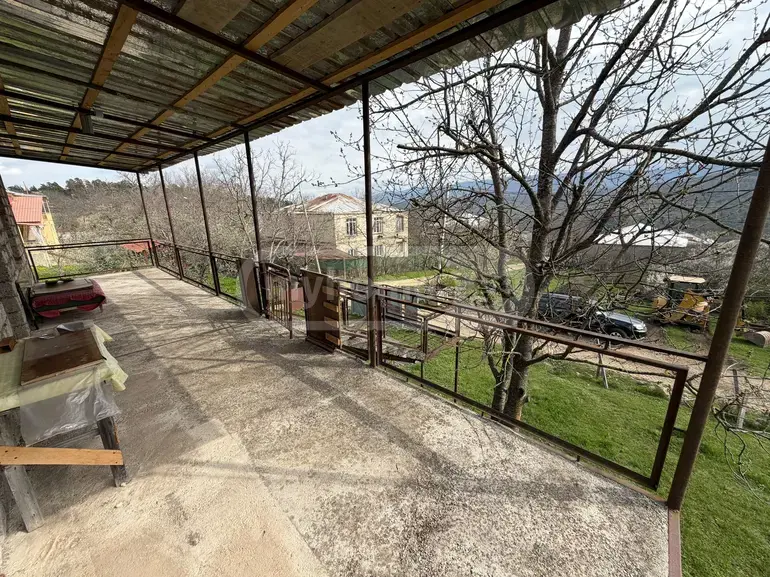 8 Room Private House For Sale view 6