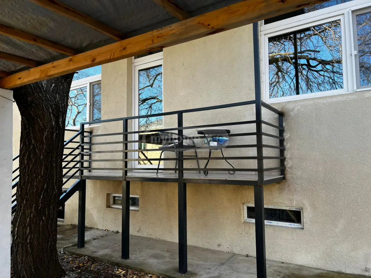 7 Room Private House For Sale view 4