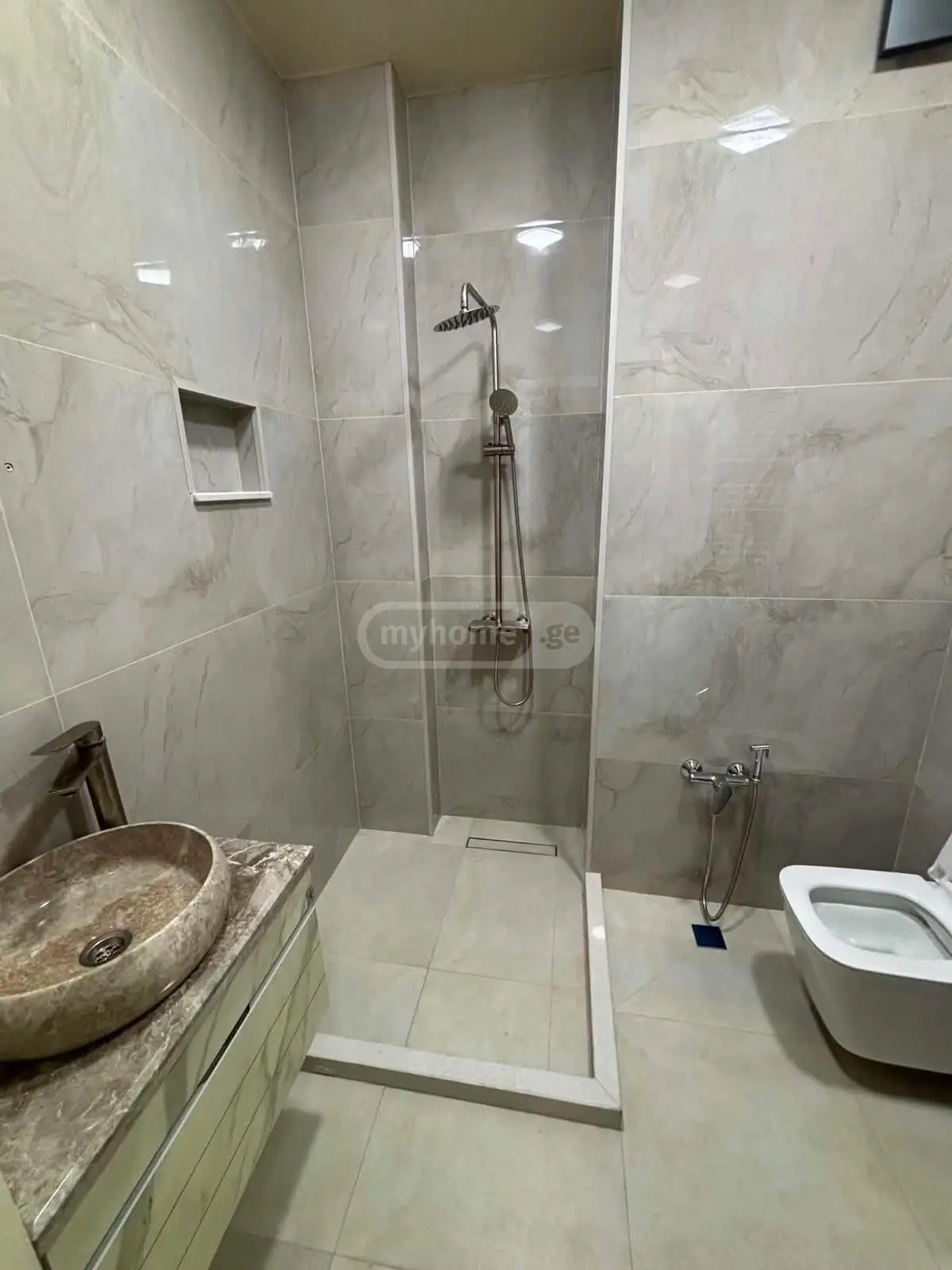 2 Room Apartment For Rent In Makhinjauri, In Batumi view 8