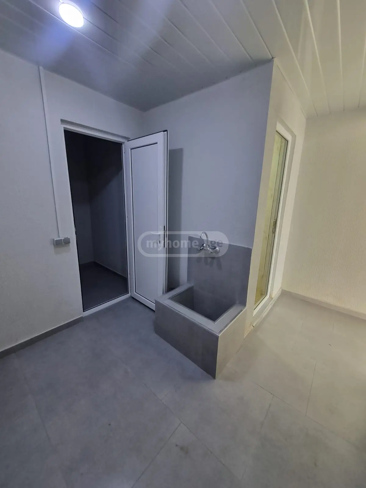 Universal Commercial Area For Rent In Foti view 6