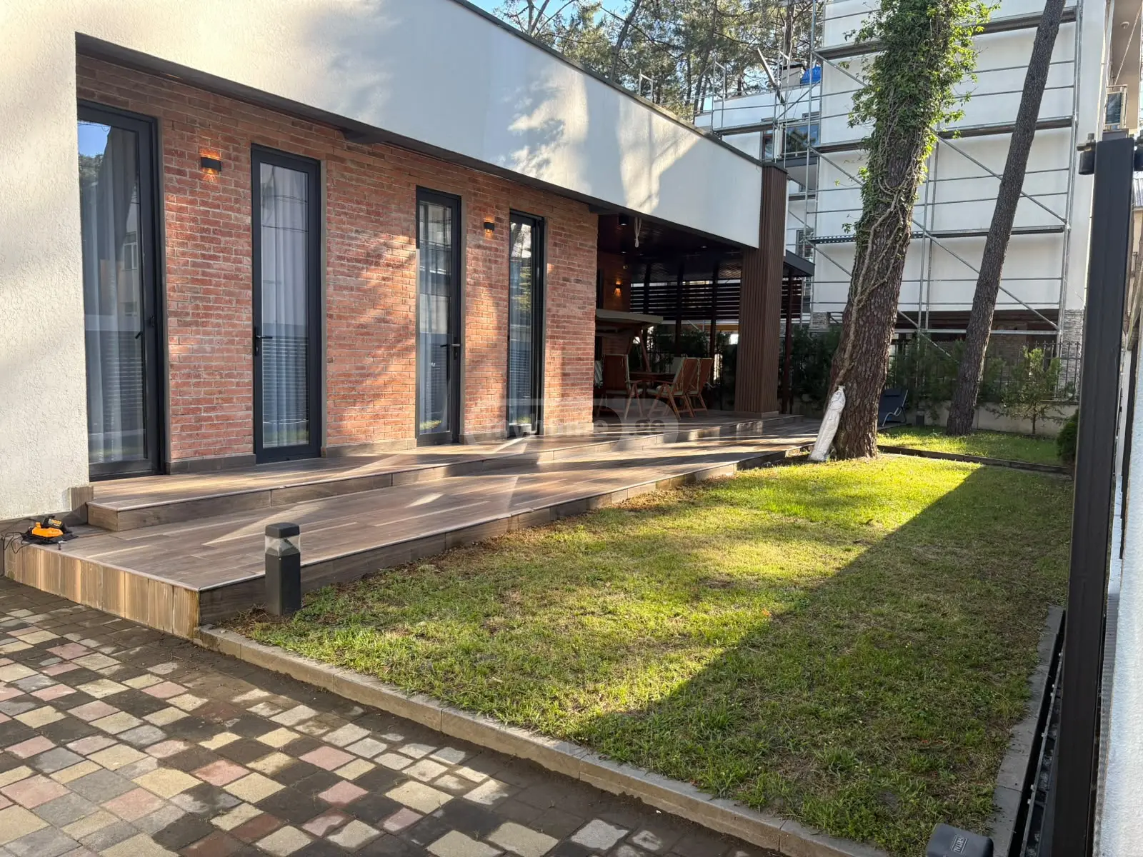 4 Room Private House For Sale view 2