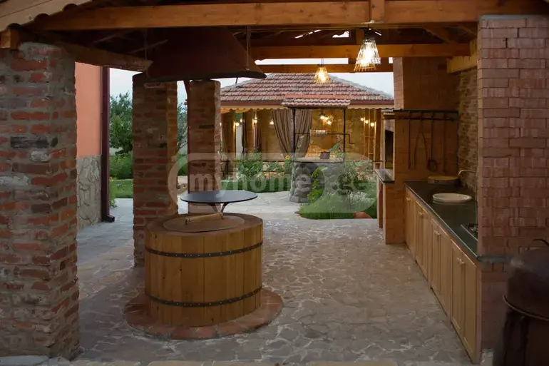1 Room Private House Daily Rent In Sololaki view 6