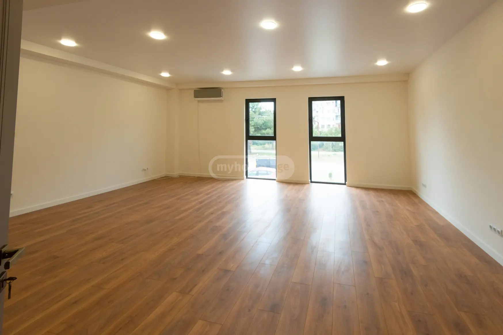 იყიდება Full Building Commercial Area In Rustaviში view 4