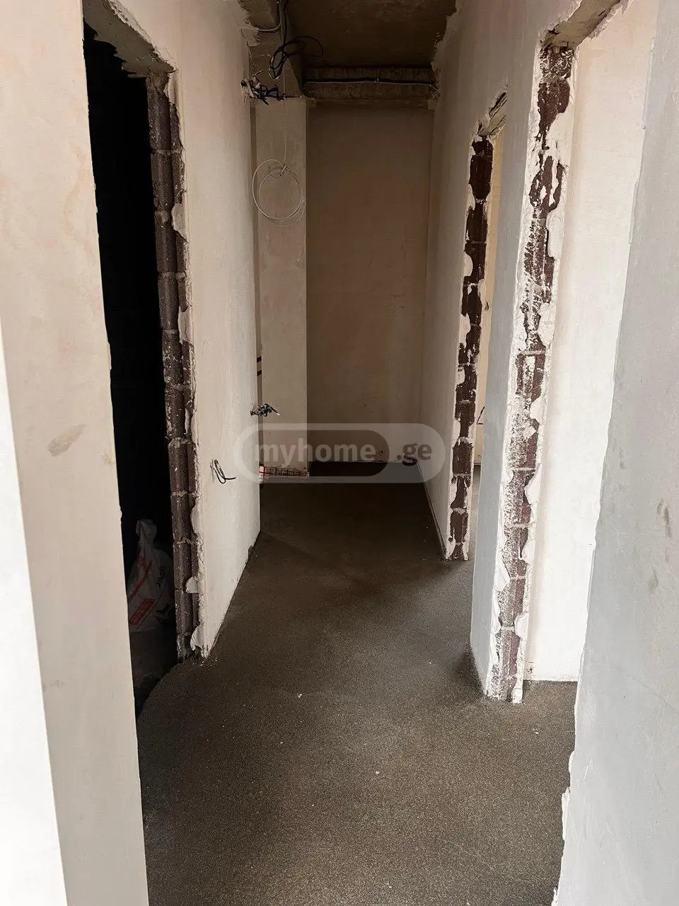 4 Room Private House For Sale view 8