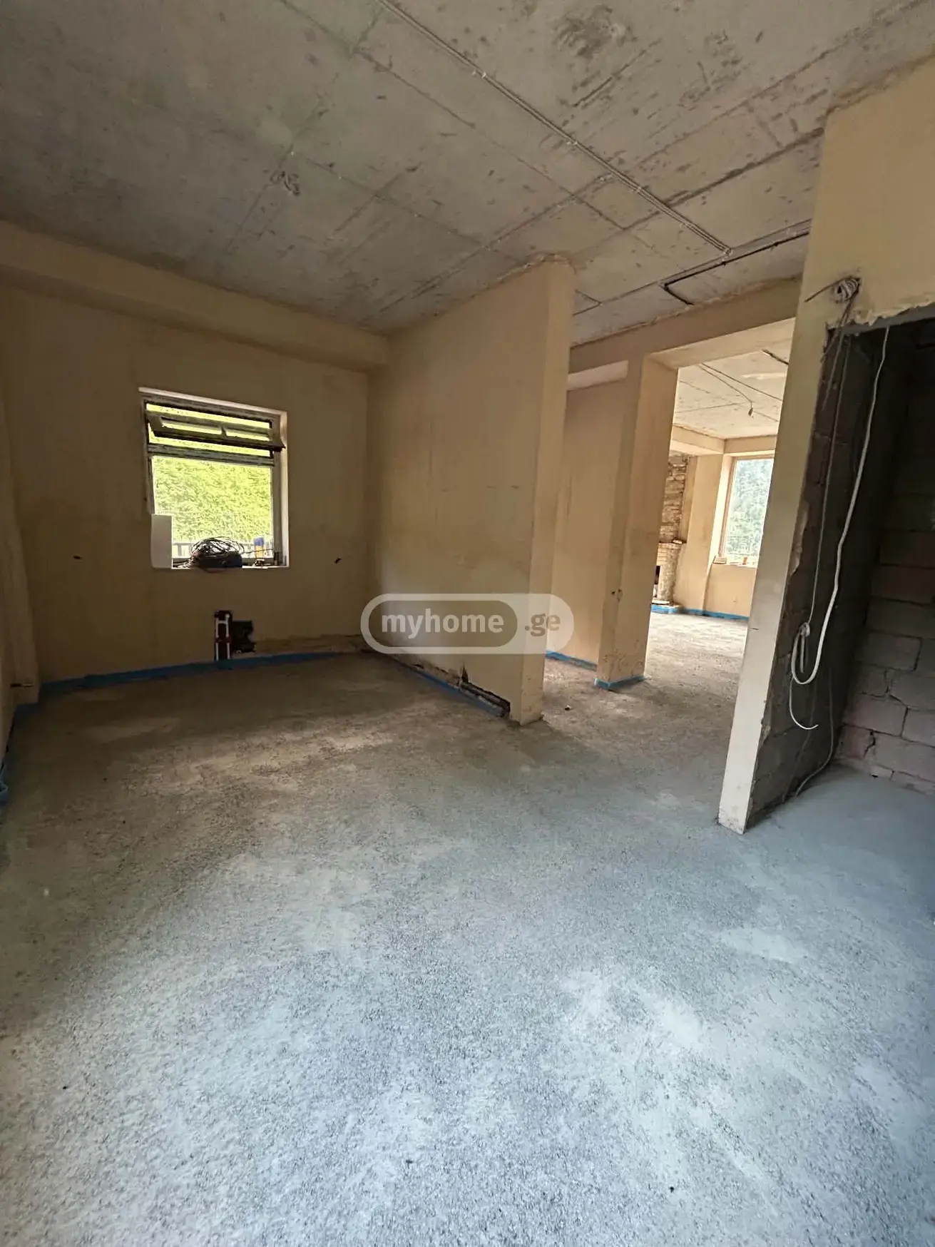 8 Room Private House For Sale view 15