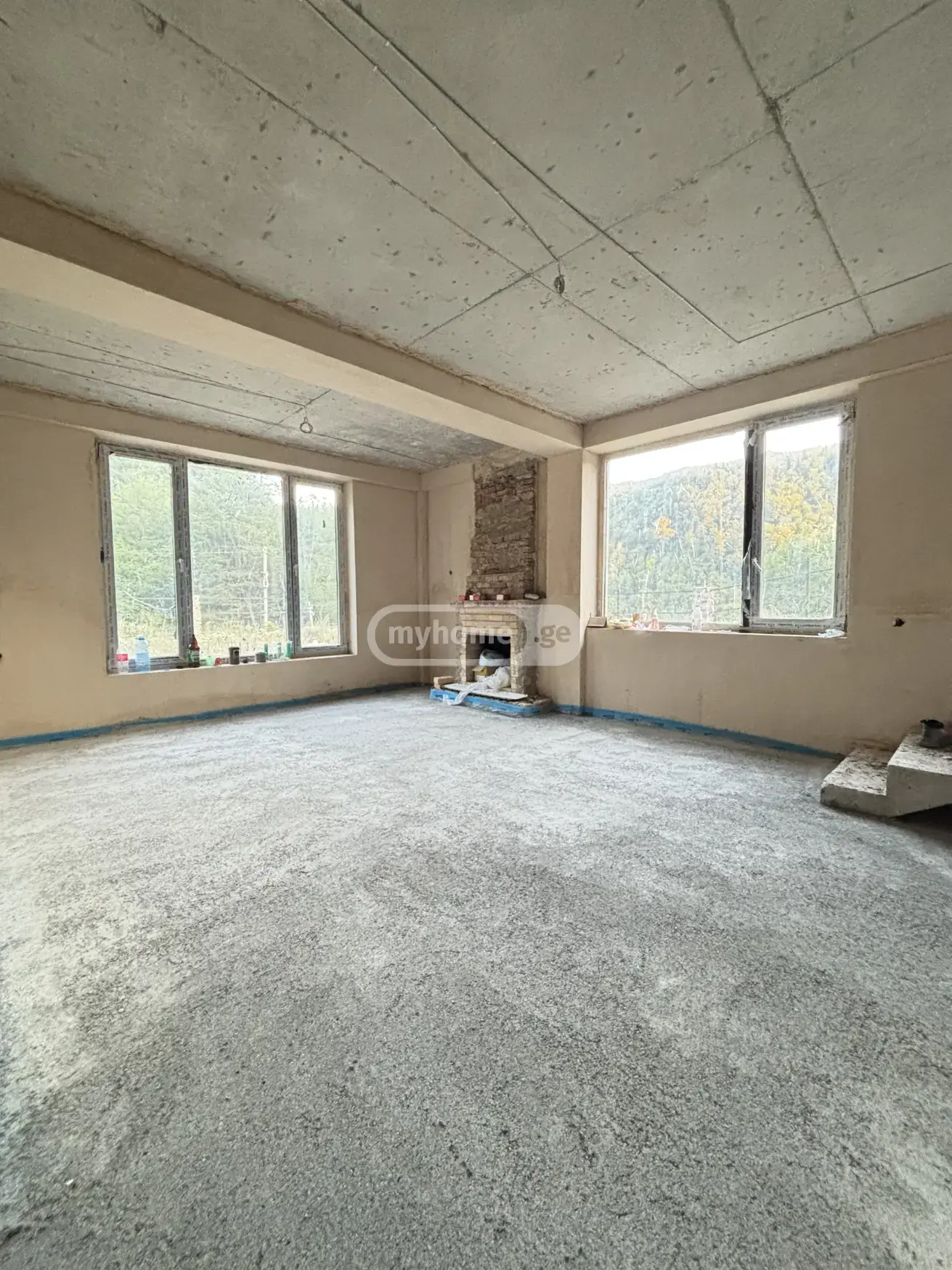 8 Room Private House For Sale view 2