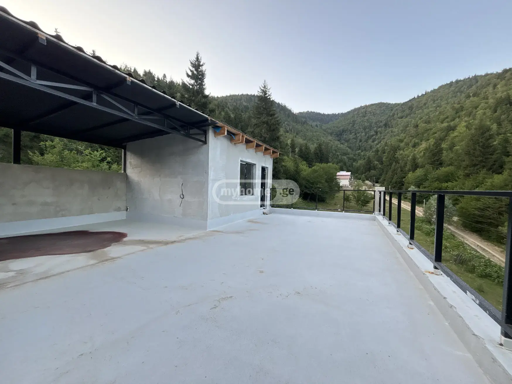8 Room Private House For Sale view 10