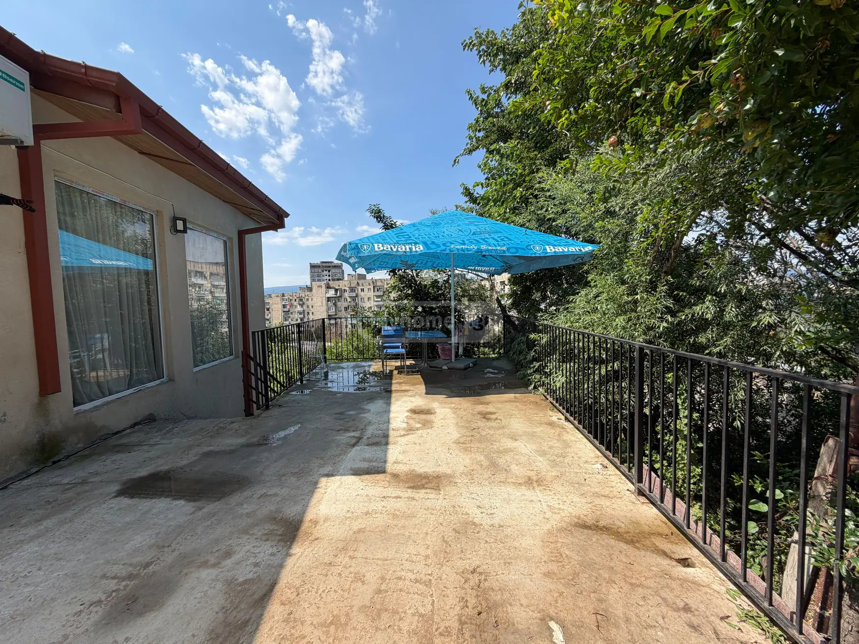 6 Room Private House For Sale view 3