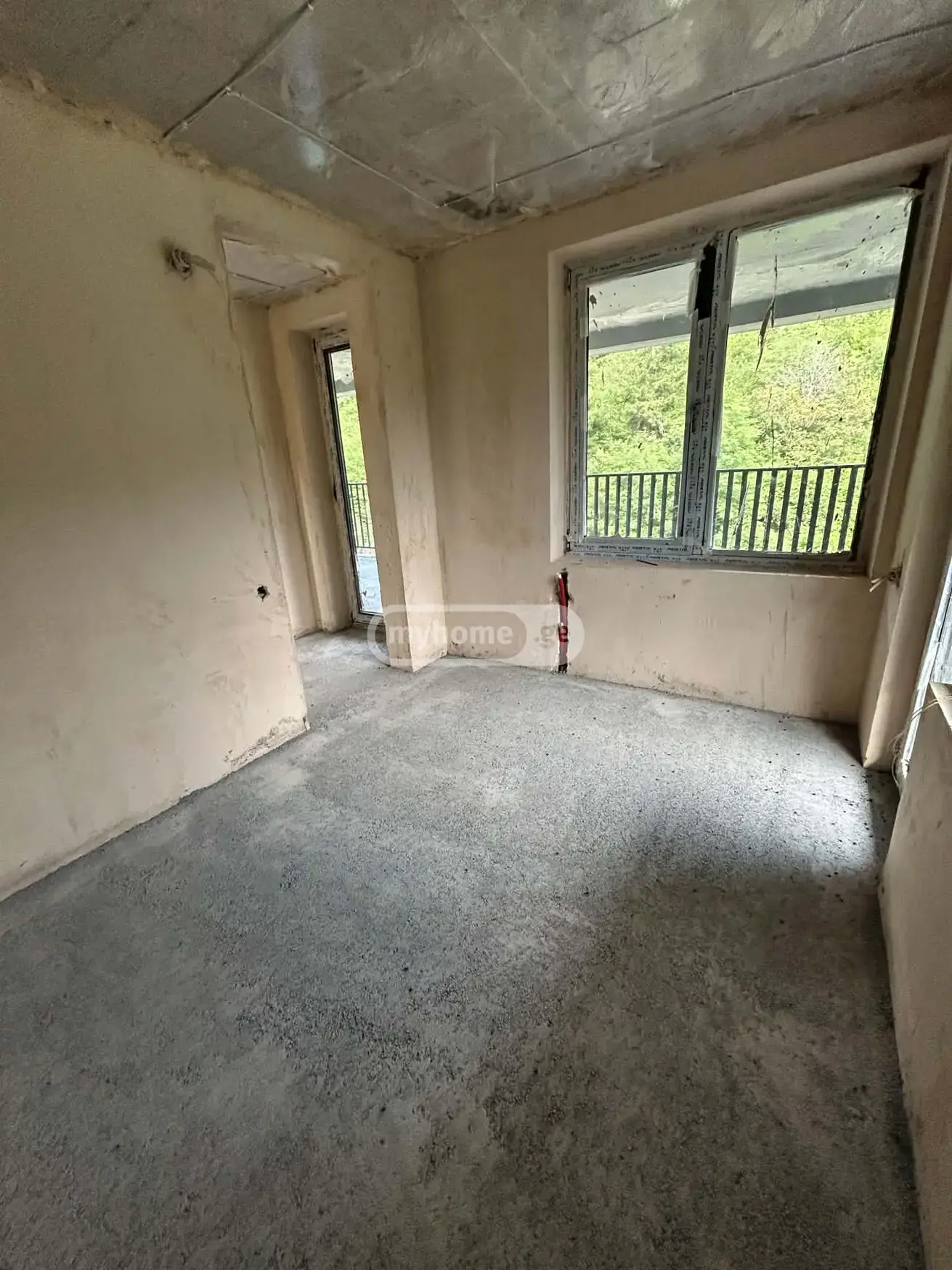 8 Room Private House For Sale view 16