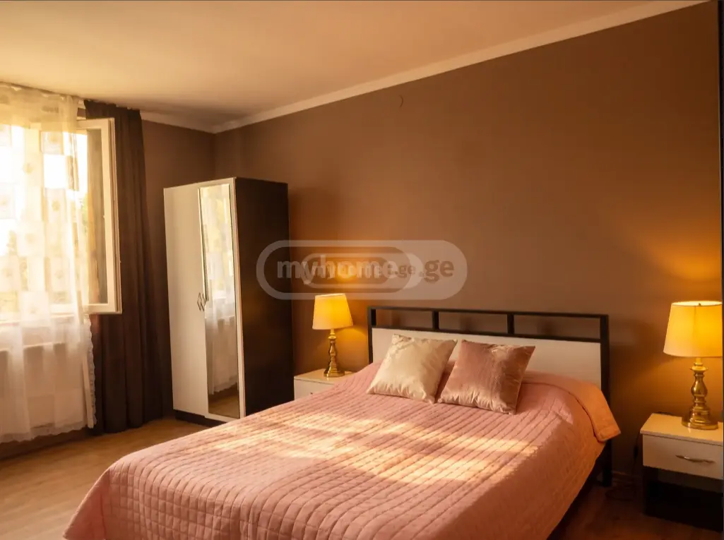 8 Room Hotel For Sale view 4