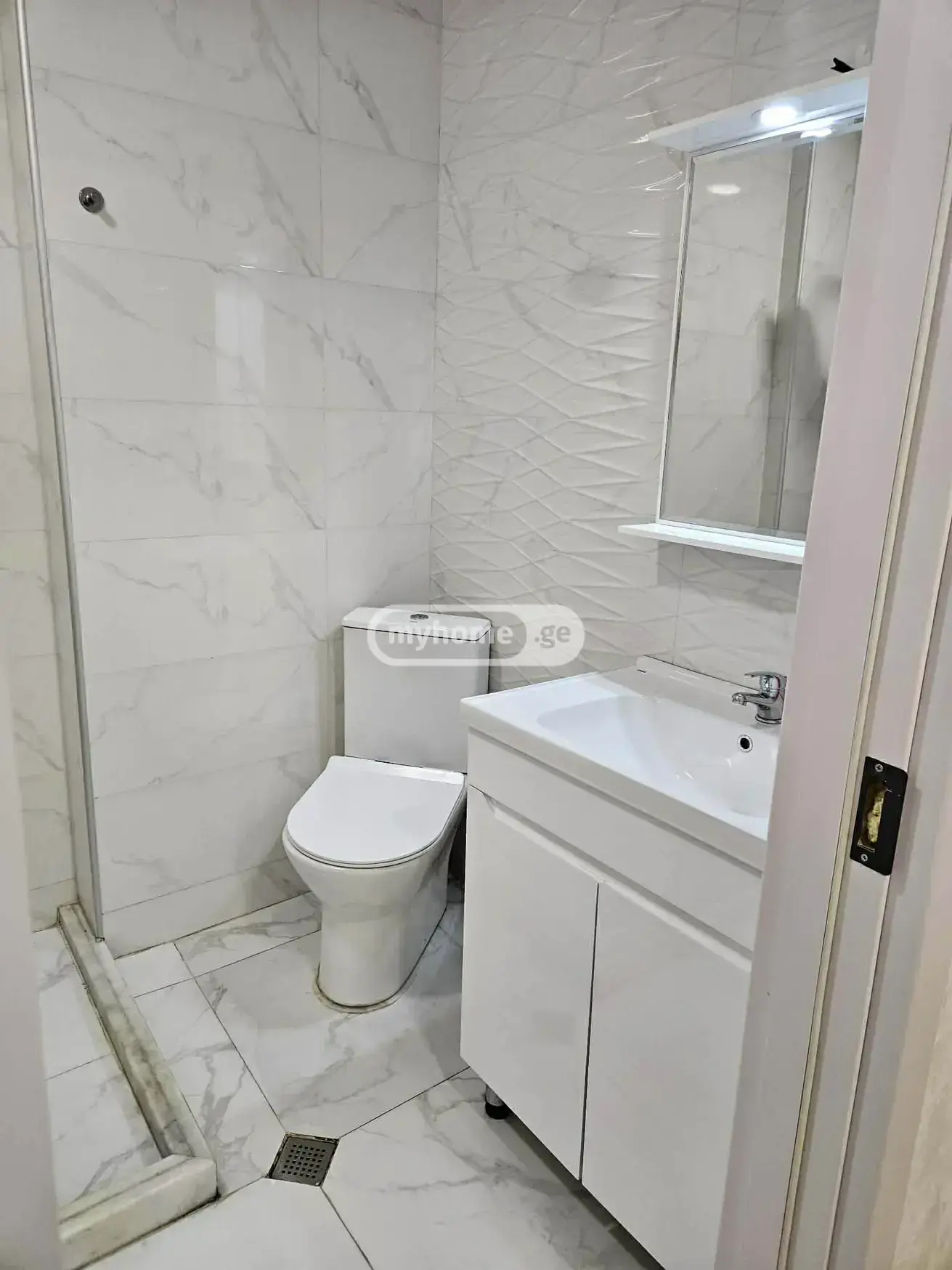 1 Room Apartment Daily Rent In Didi Digomi view 7