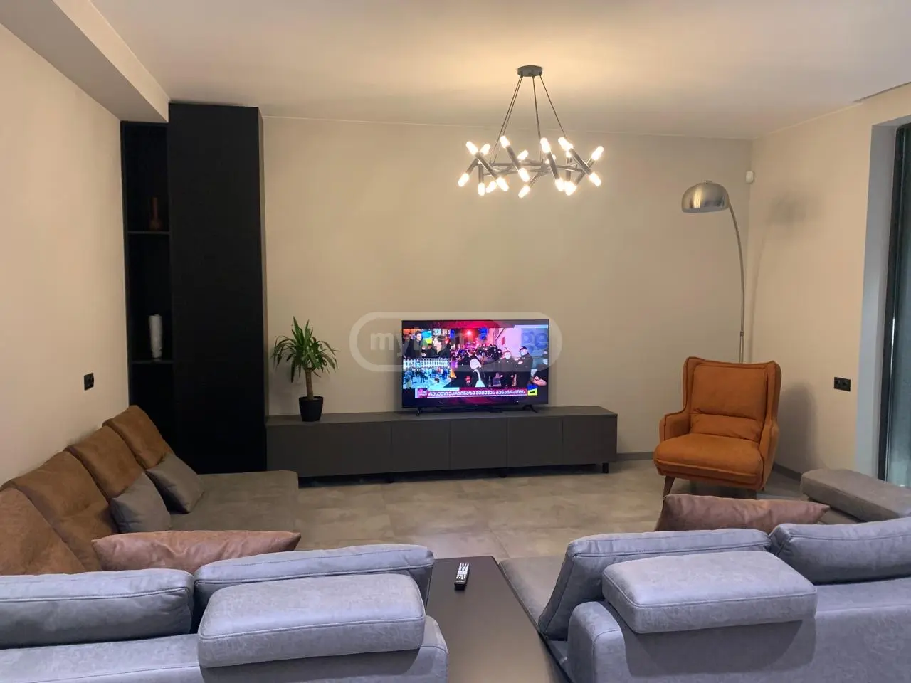 6 Room Private House For Sale view 11