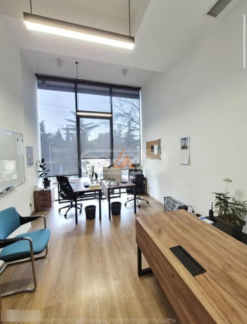 6 Room Country House For Rent In Vake view 3