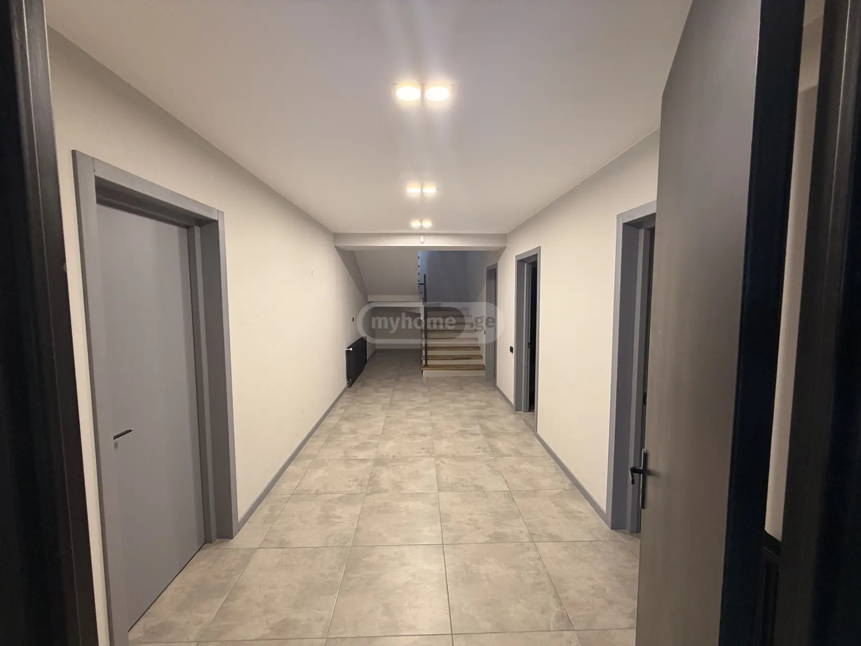 6 Room Private House For Sale view 14