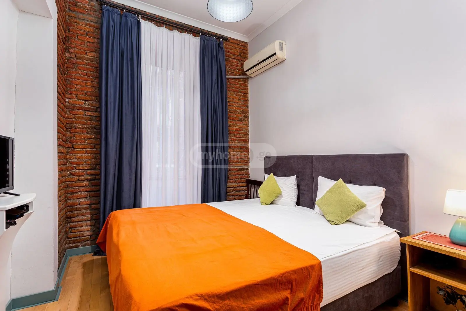 6 Room Hotel For Sale view 3