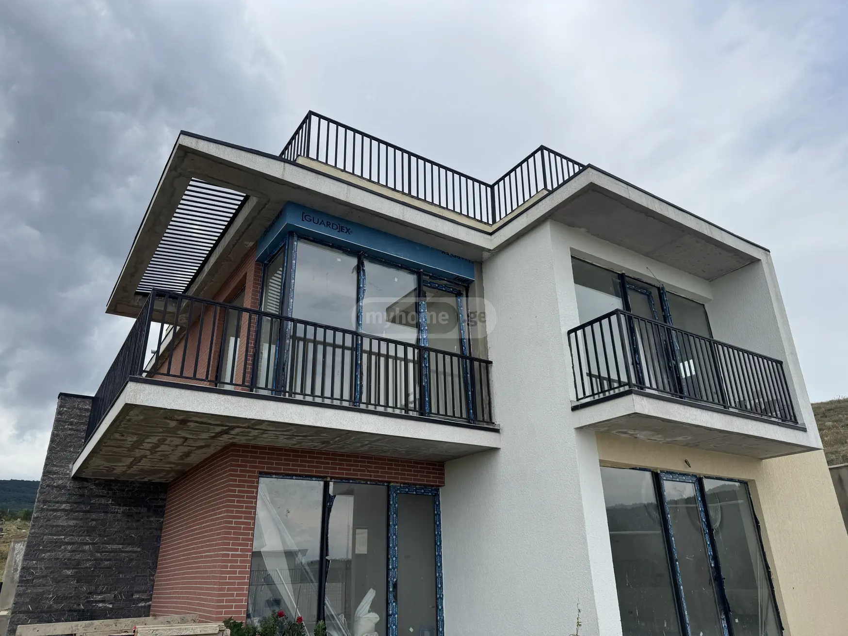 6 Room Apartment For Sale view 1