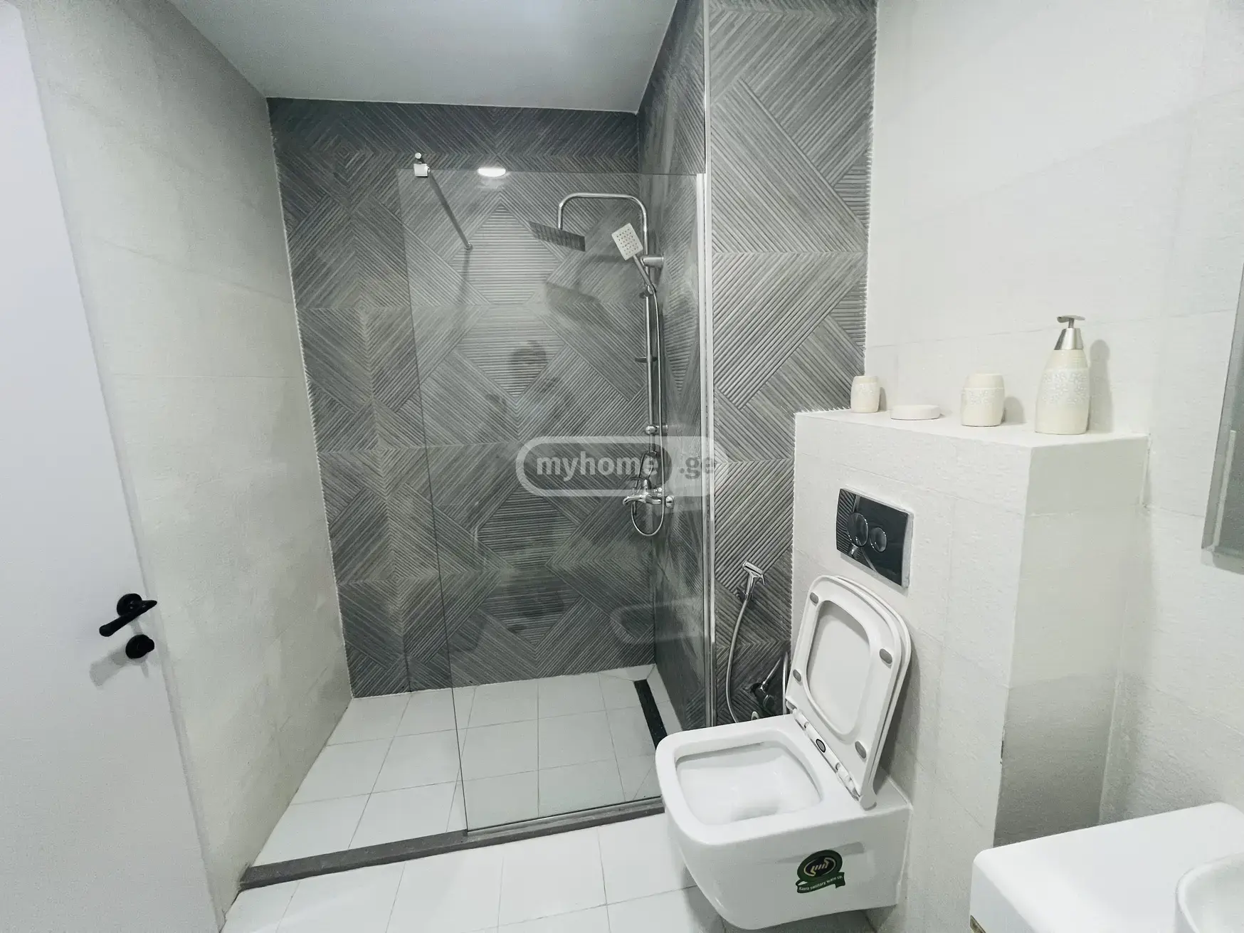 3 Room Apartment Daily Rent In Didi Digomi view 6