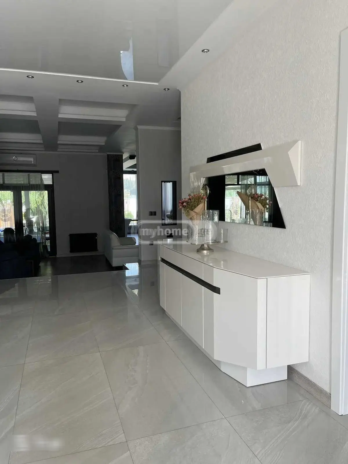 4 Room Country House Daily Rent In Chugureti view 7