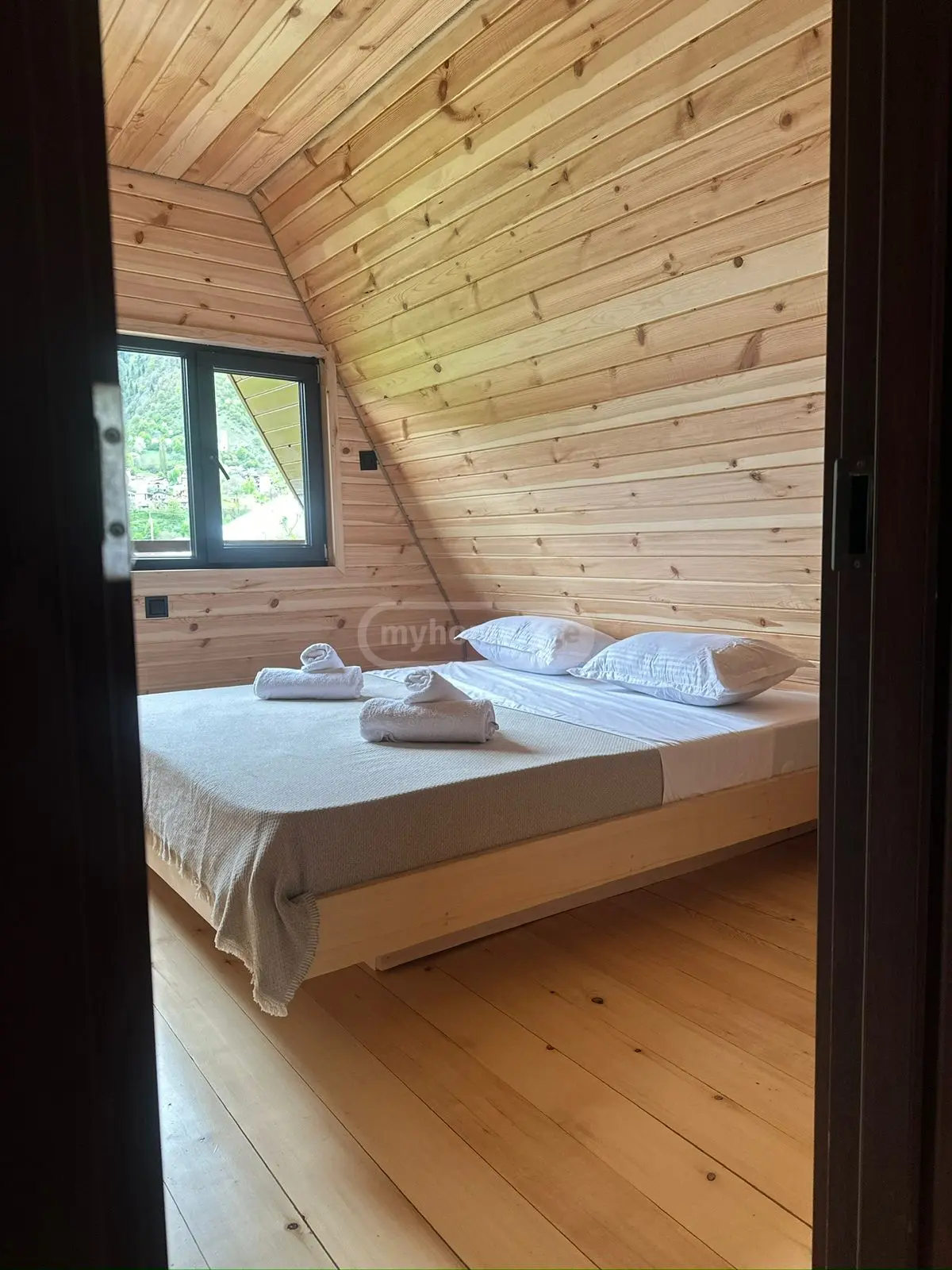 5 Room Country House Daily Rent In Mestia view 3