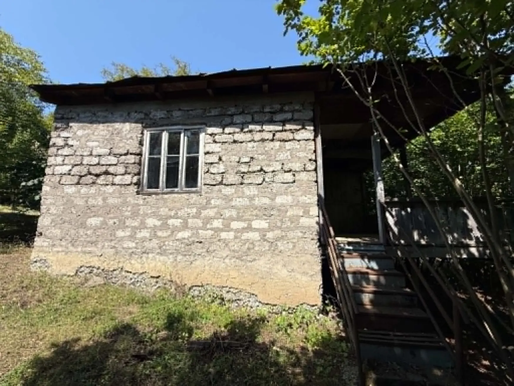 1 Room Private House For Sale view 2