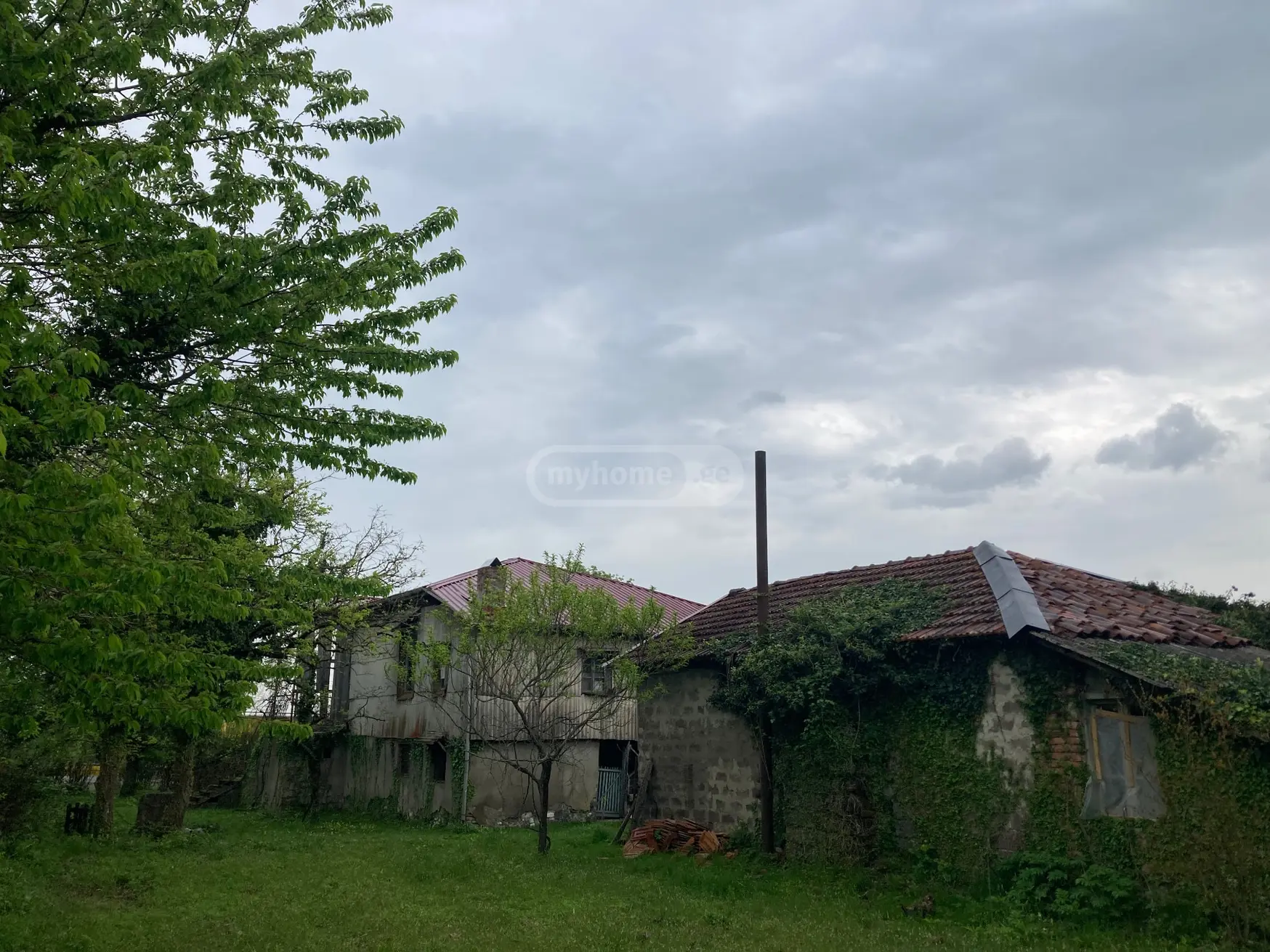 7 Room Private House For Sale view 6