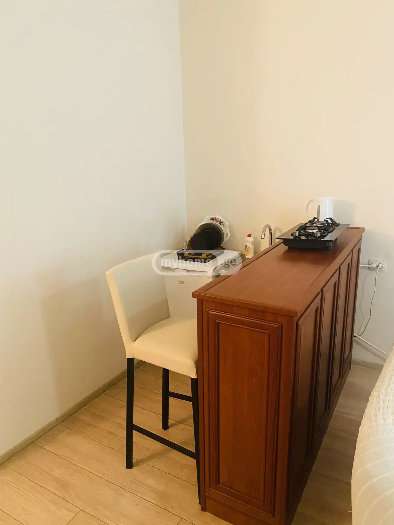10+ Room Apartment For Sale In Vera view 3