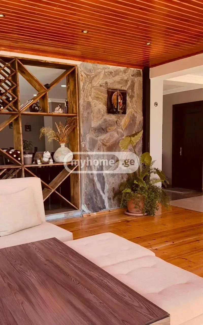10+ Room Hotel For Sale In Mestia view 4