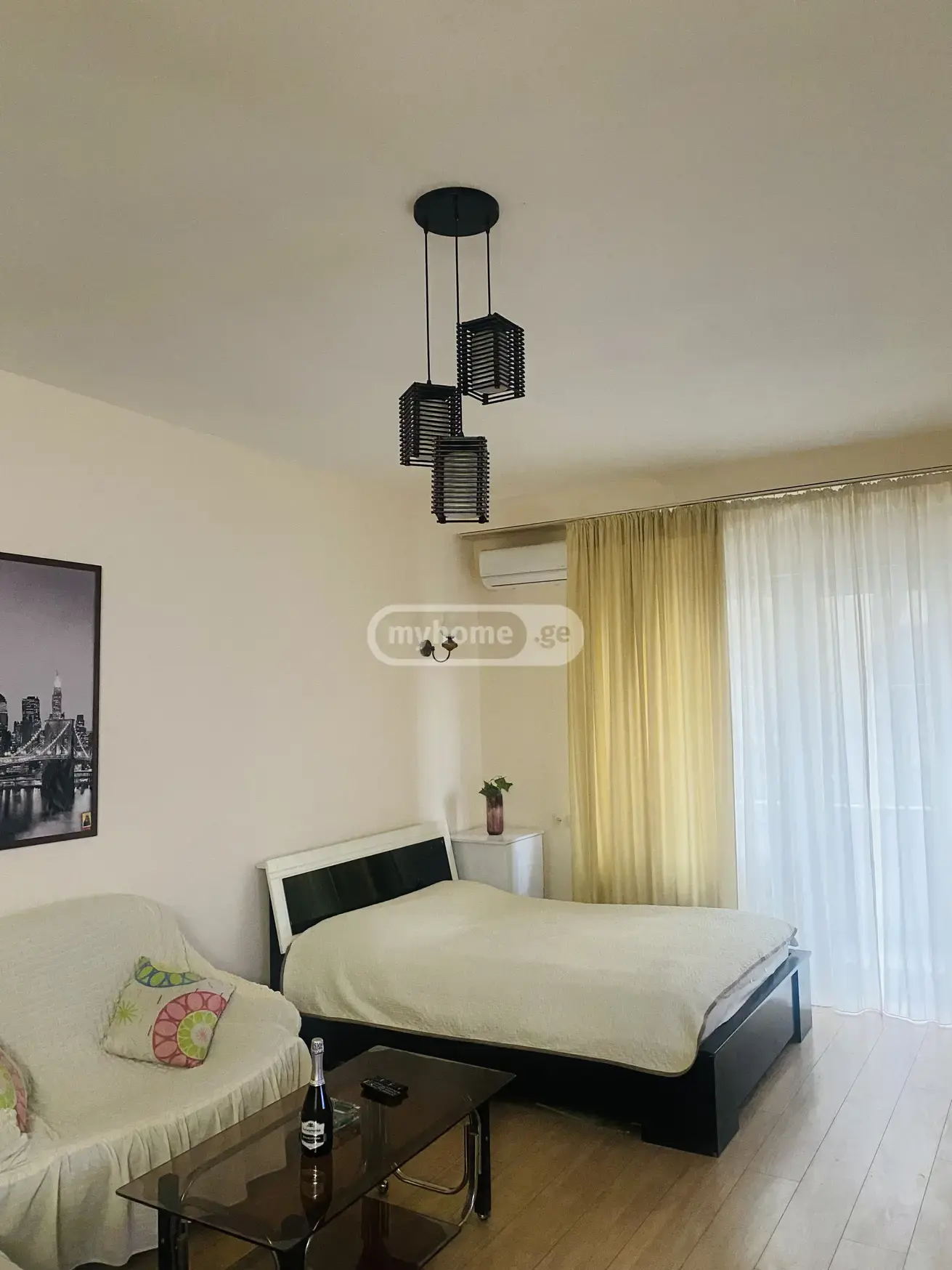 10+ Room Apartment For Sale In Vera view 2