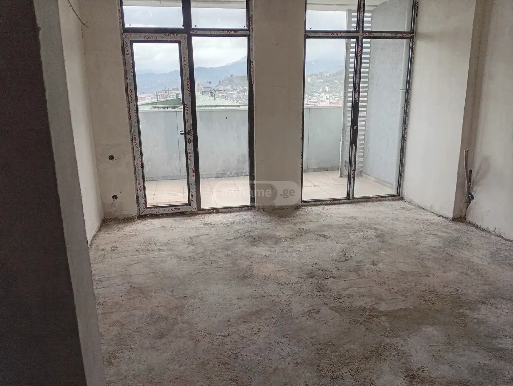 Studio Apartment For Sale view 10