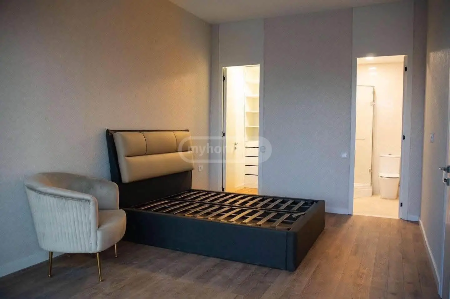 6 Room Private House For Rent In Mtatsminda view 13