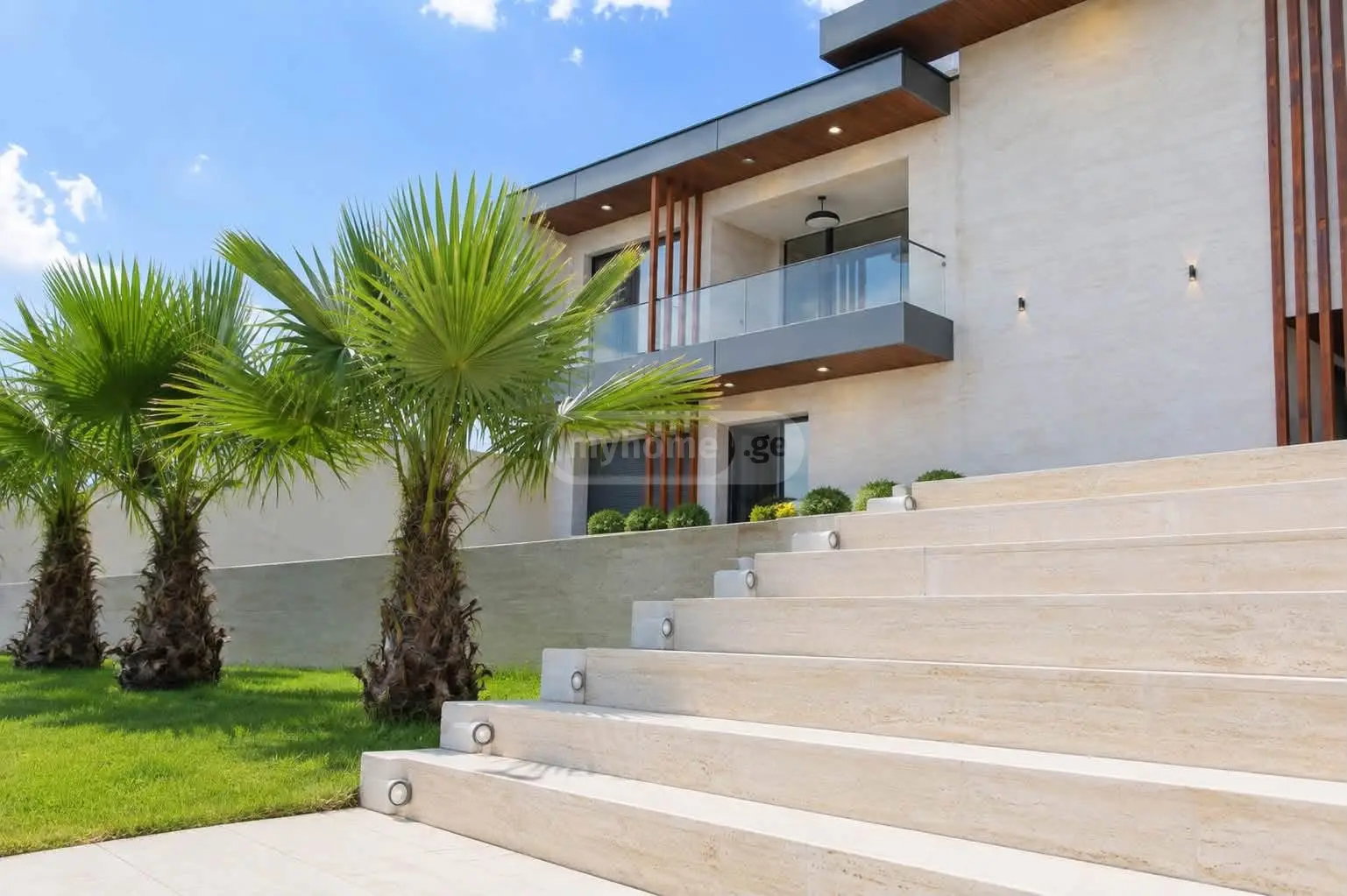 6 Room Private House For Rent In Mtatsminda view 3
