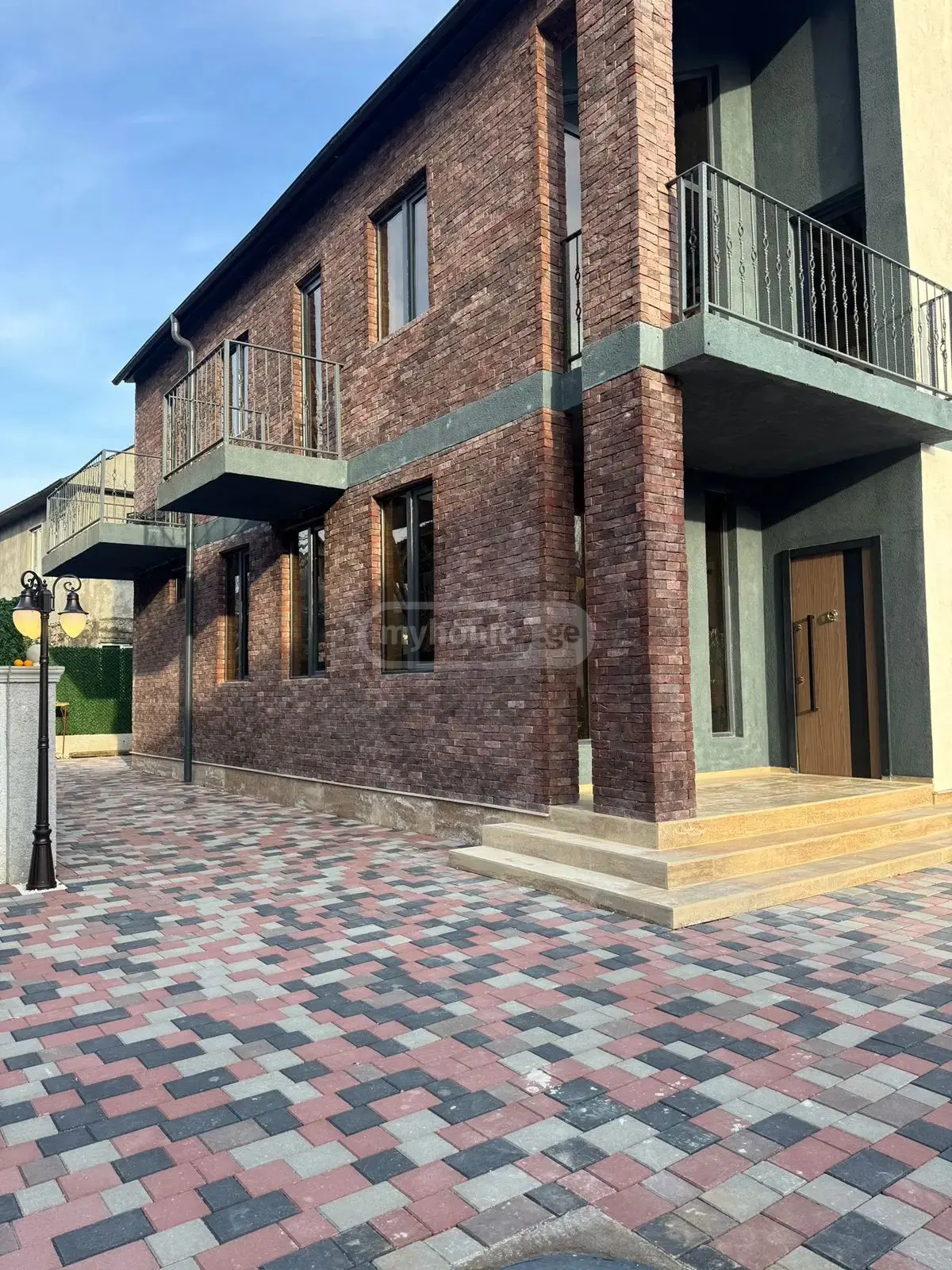 8 Room Country House For Sale view 2