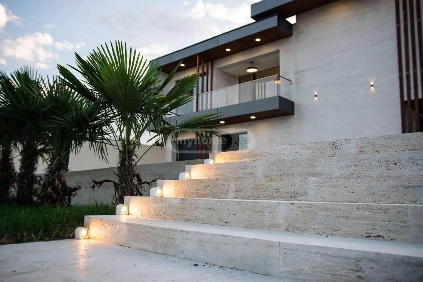 6 Room Private House For Rent In Mtatsminda view 9