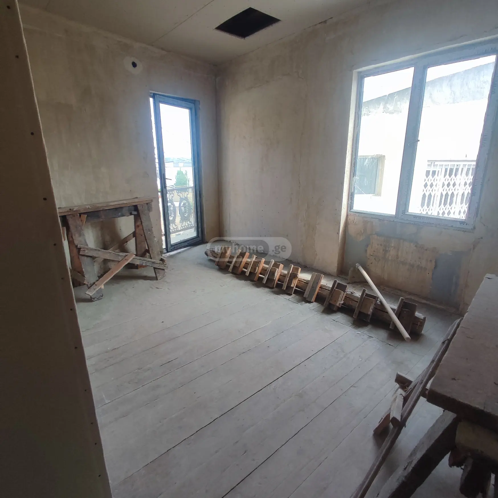 3 Room Private House For Sale view 4