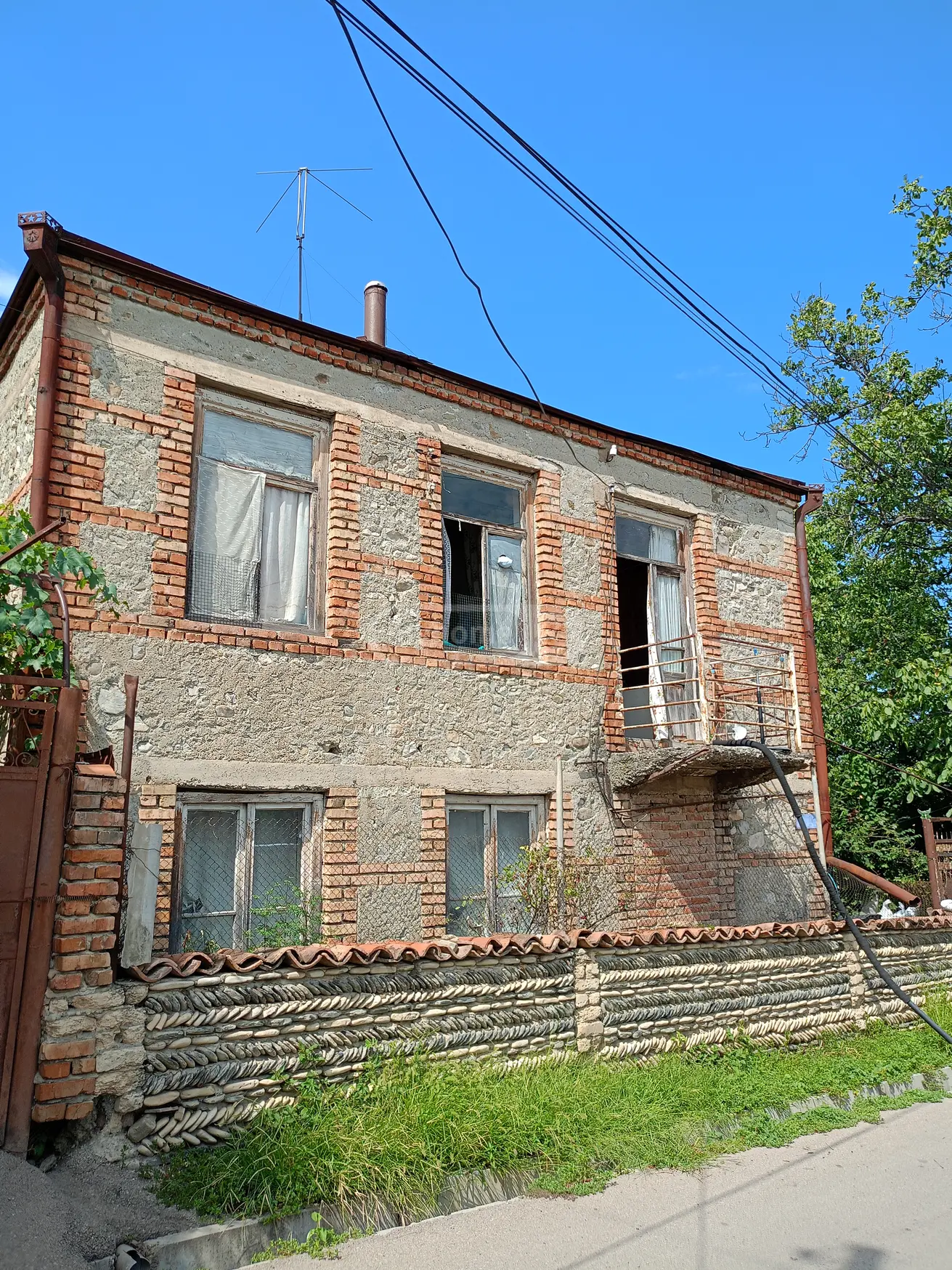 5 Room Private House For Sale view 4