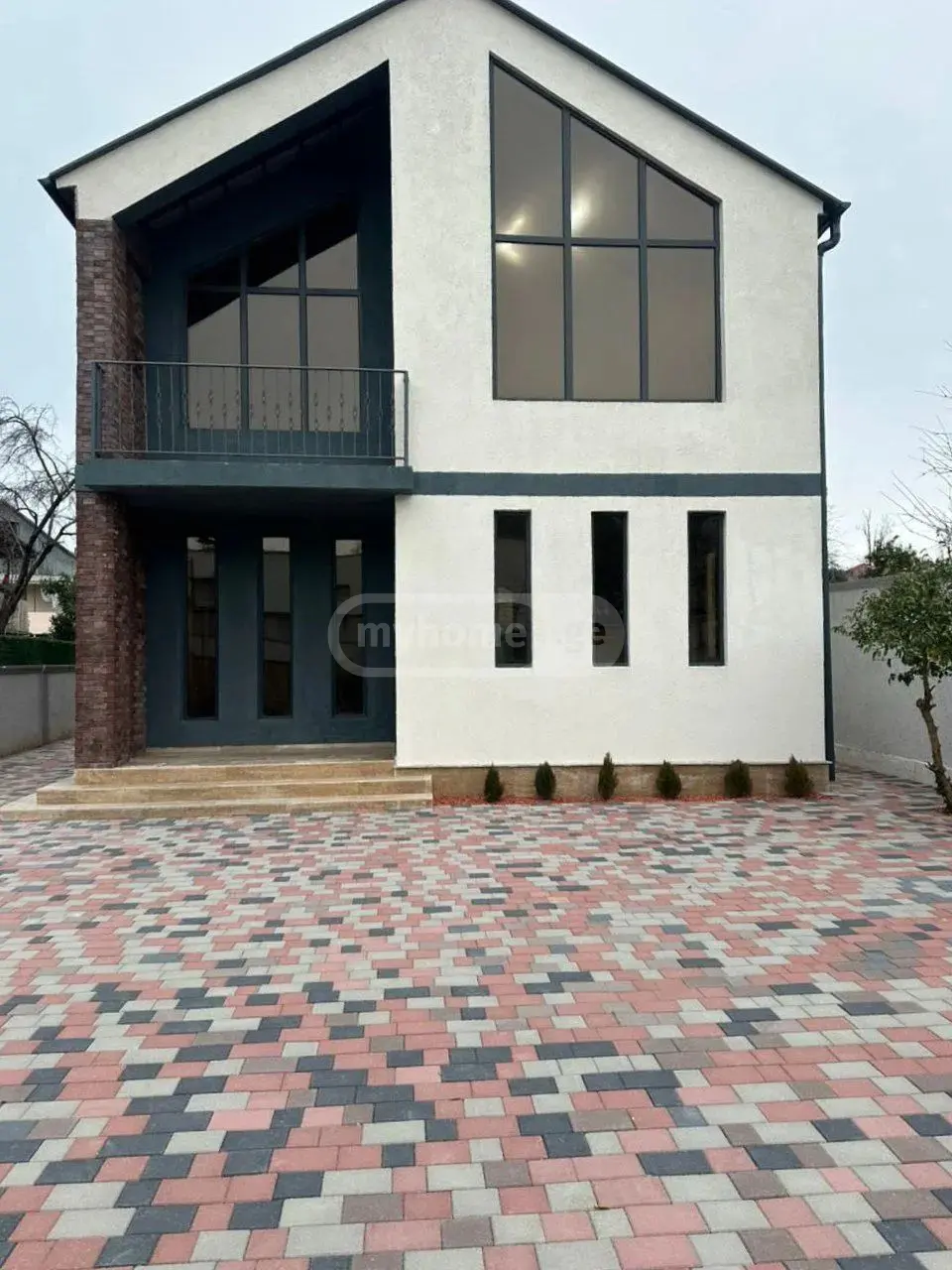 8 Room Country House For Sale view 1