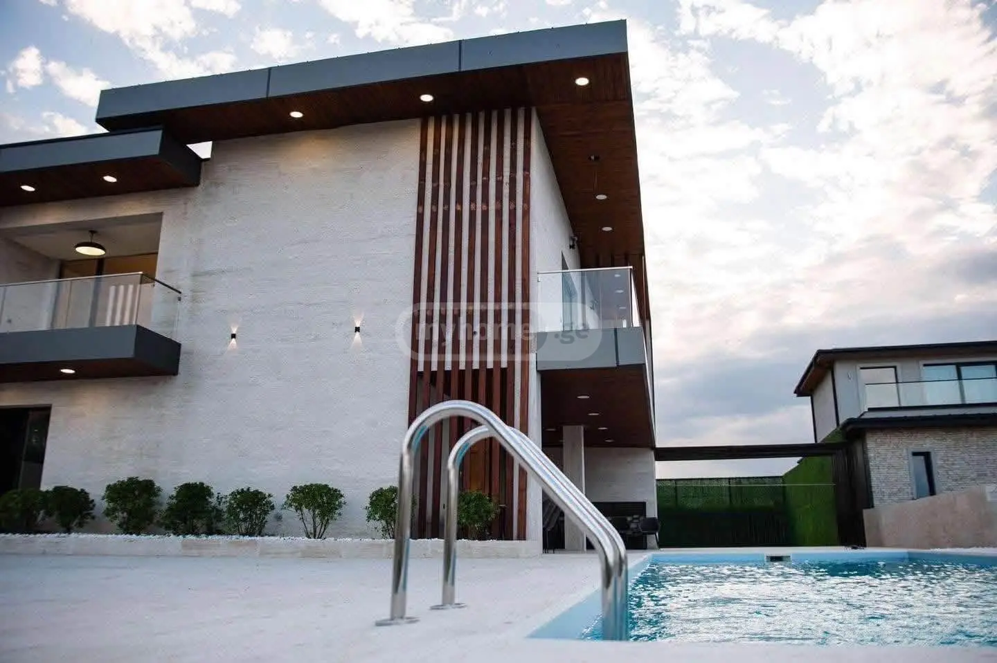 6 Room Private House For Rent In Mtatsminda view 16