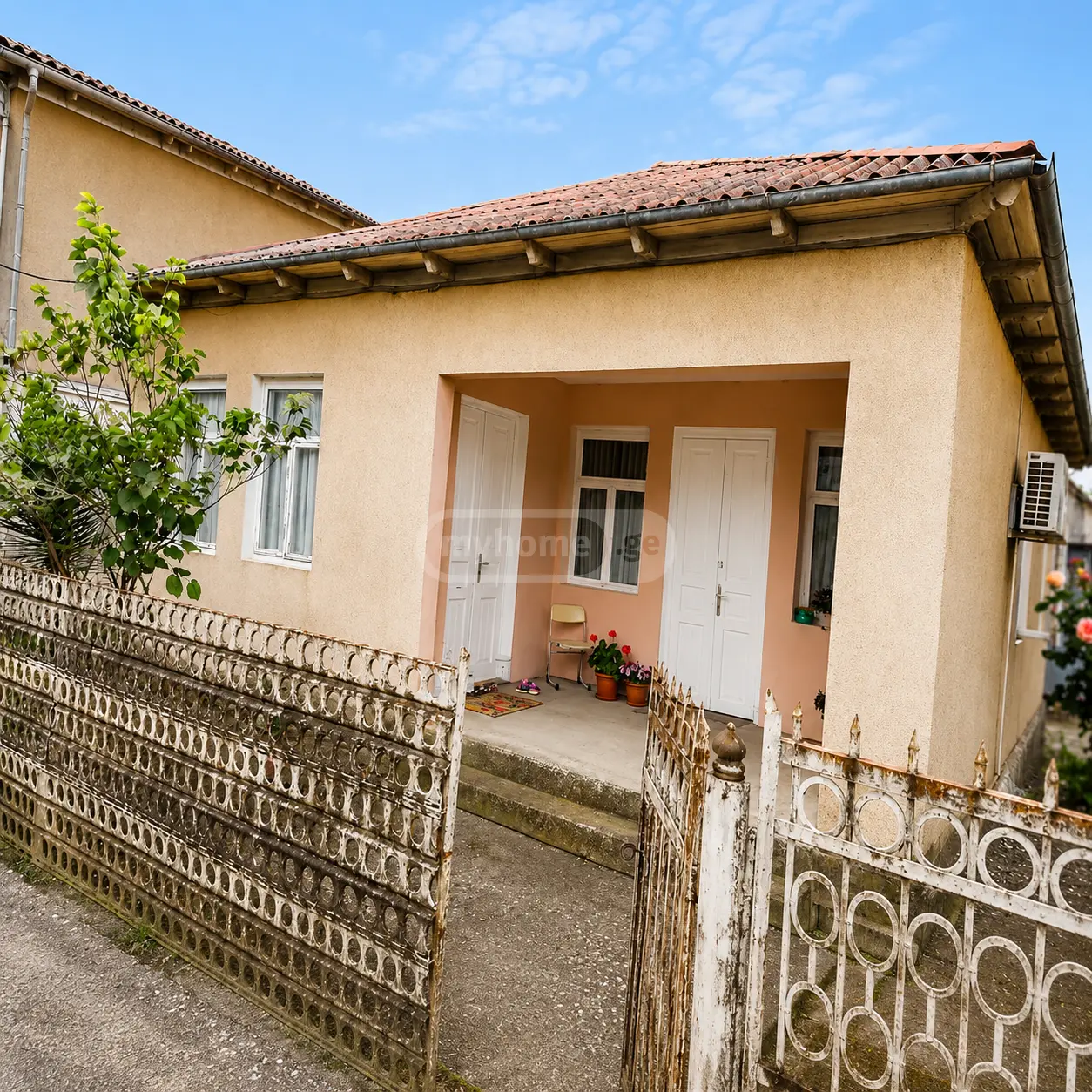 4 Room Private House For Sale view 1