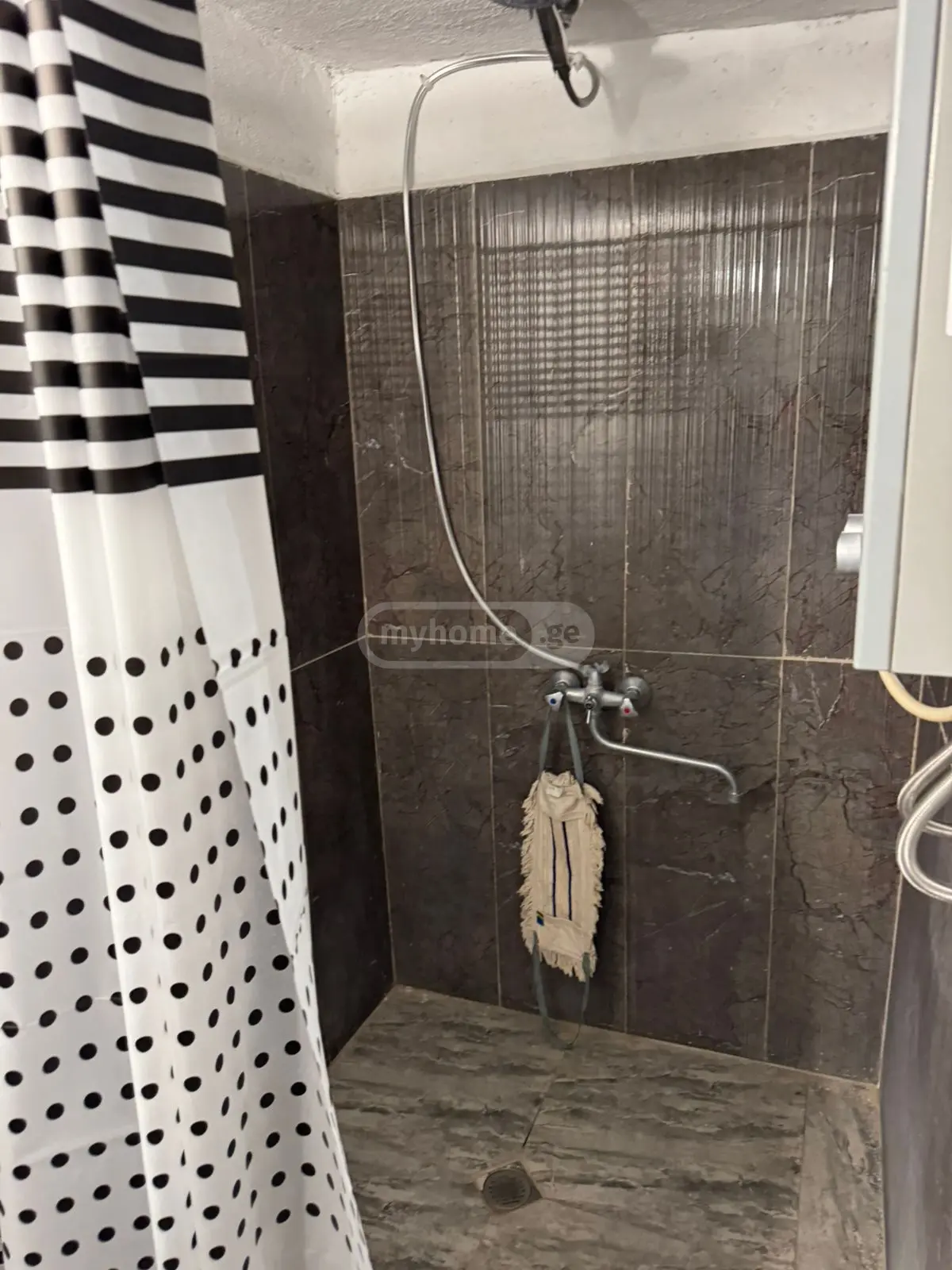 იყიდება 6-ოთახი კერძო სახლი view 12